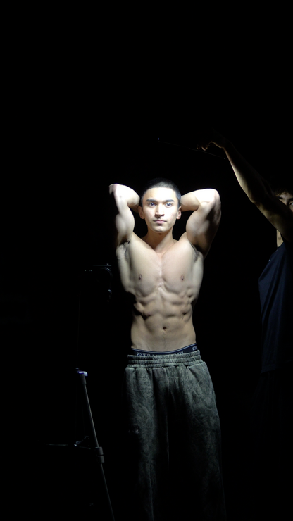 FLEX GLOW™ – Ultra-Bright Gym Light